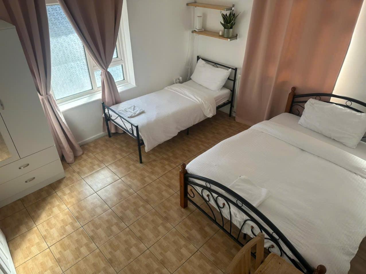 Tran Uk Homestay Λονδίνο Εξωτερικό φωτογραφία